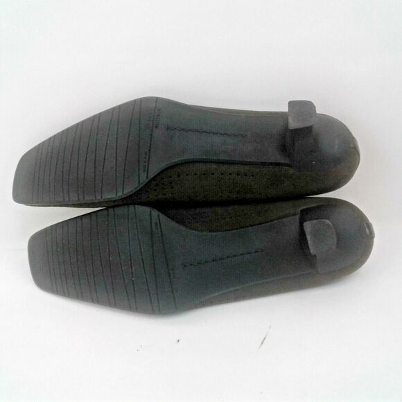 Stuart Weitzman Womens Chocolate Perforated 1.75 Kitten Heels Size 6W - Picture 6 of 8